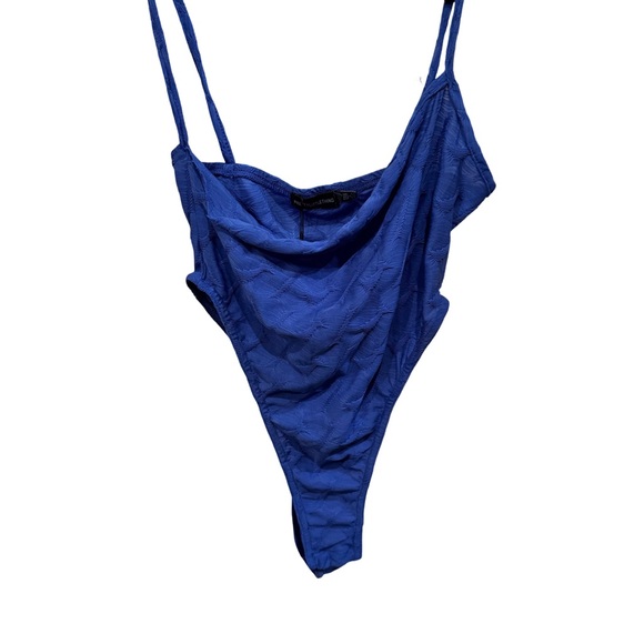 Pretty Little Thing Vibrant Blue woman's Leggings & bodysuit - Picture 5 of 6